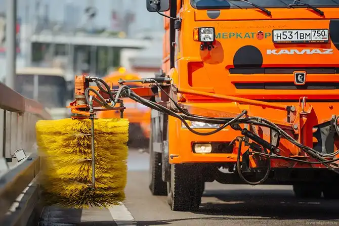 Как моют улицы Москвы