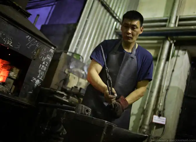 Как делают якутские ножи