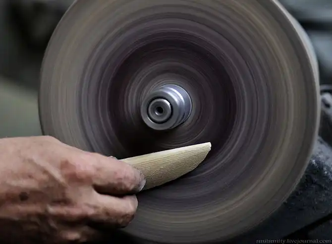 Как делают якутские ножи