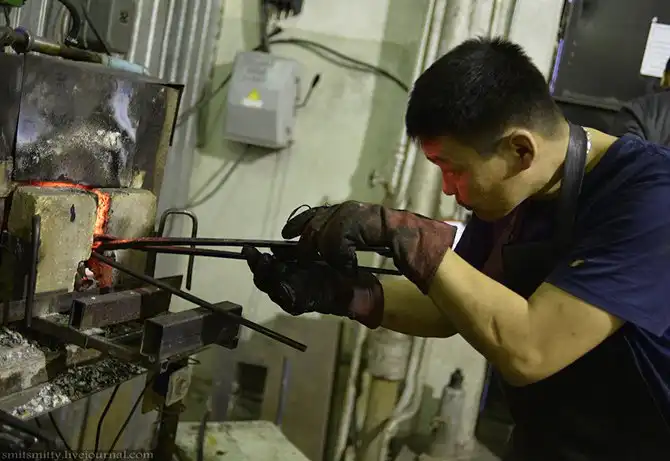 Как делают якутские ножи