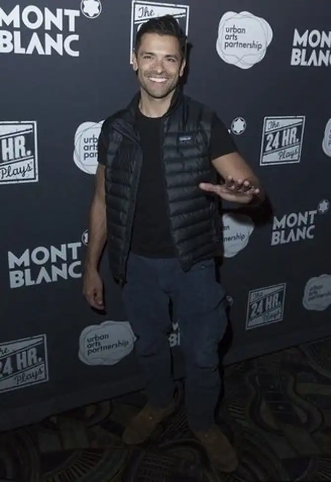 Знаменитости, которые в прошлом были стриптизерами