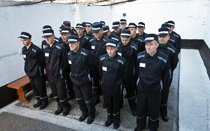 Товары, сделанные заключенными в разных странах