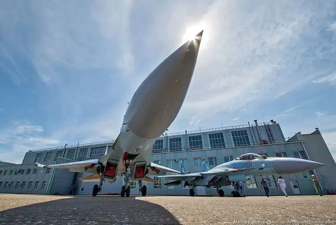 Как производят истребители Су-35