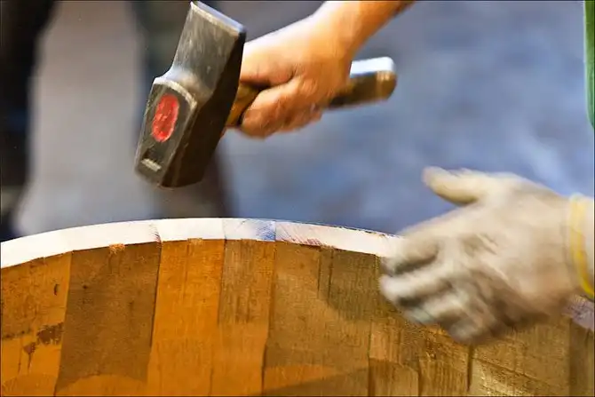 Как делают коньячные бочки