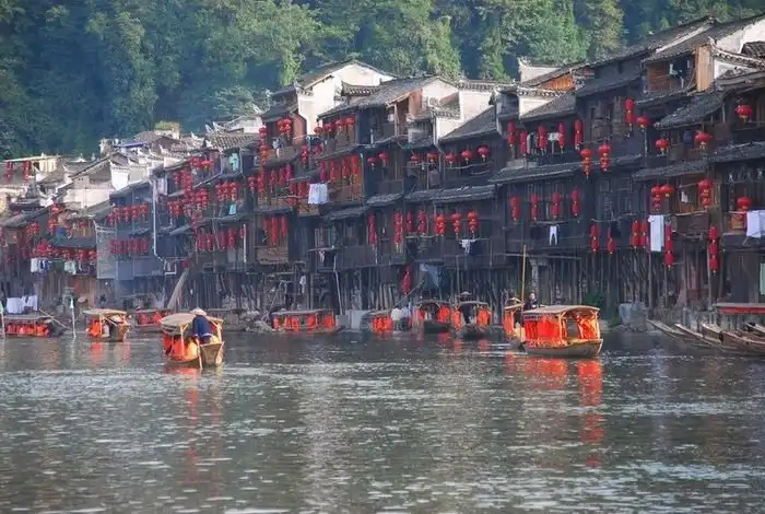 Фенхуан – город, в котором время остановилось столетия назад