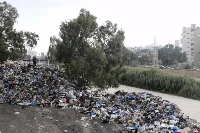 В Бейруте ищут пути выхода из мусорного кризиса