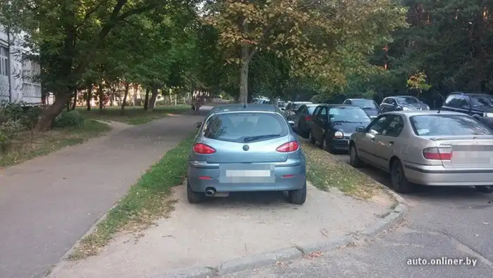 Необъявленная война из-за парковки на газоне