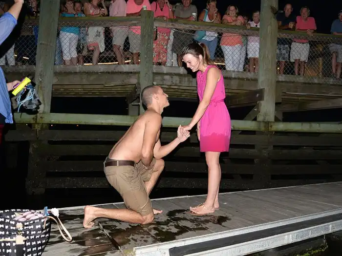 Неуклюжее предложение руки и сердца со счастливым концом