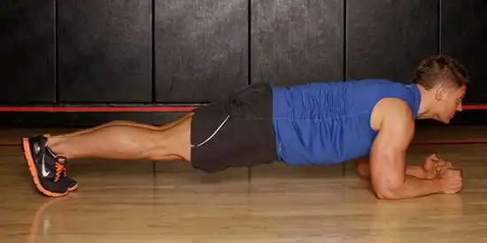 Вот что будет, если делать планку каждый день.