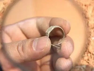 Швейцарские часы в китайской гробнице?