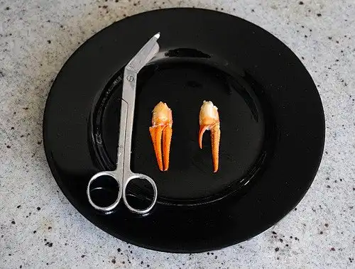 Как правильно есть раков?