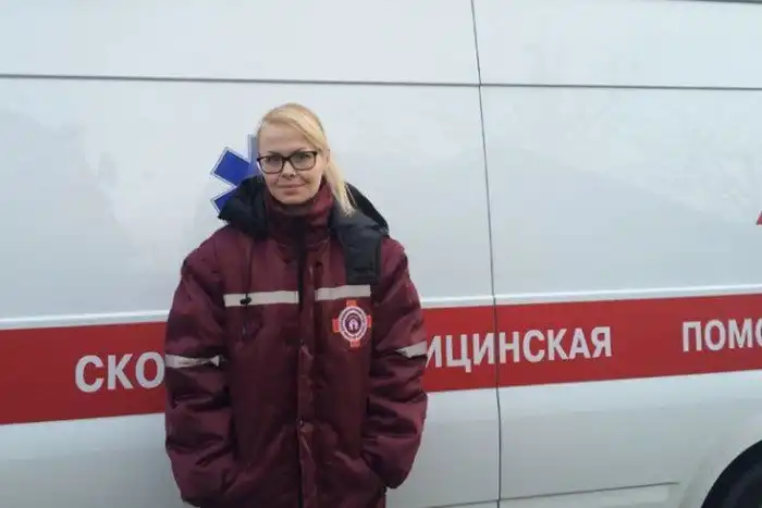 Как проходит смена санитаров реанимационных бригад