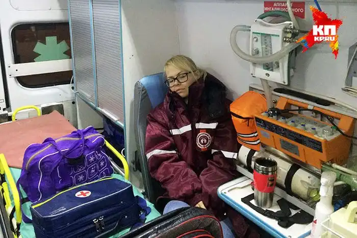 Как проходит смена санитаров реанимационных бригад