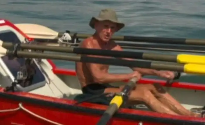 Британский гребец Джон Биден в одиночку пересек Тихий океан по диагонали