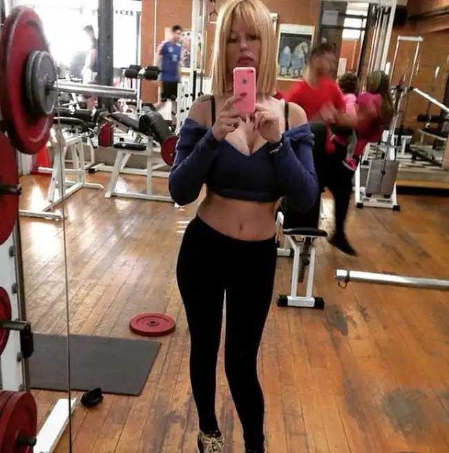 Итальянская порноактриса Сара Томмази стала директором футбольного клуба Маррувиум