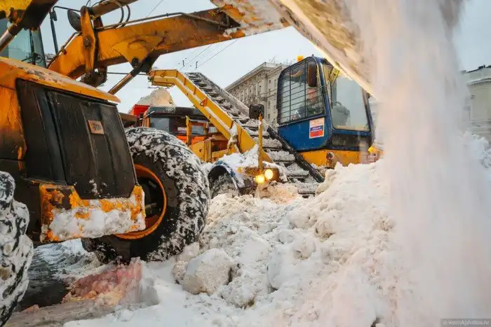 Как убирают московский снег
