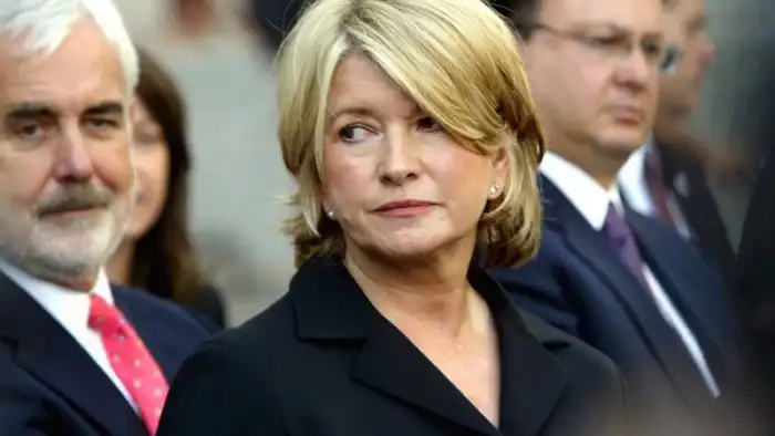 20 знаменитостей, которым запрещали въезд в разные страны