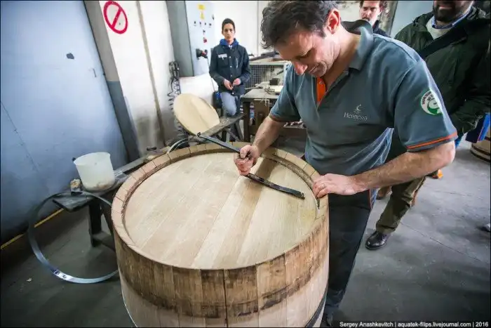 Как делают бочки для коньяка