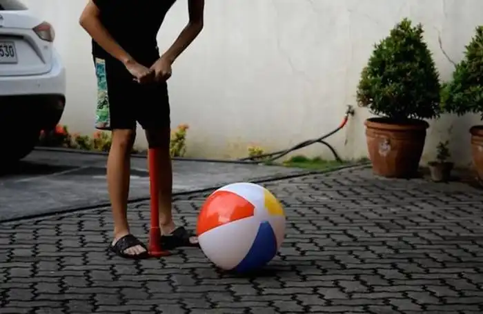 Филиппинский подросток собрал копию робота BB-8 из «Звездных войн»