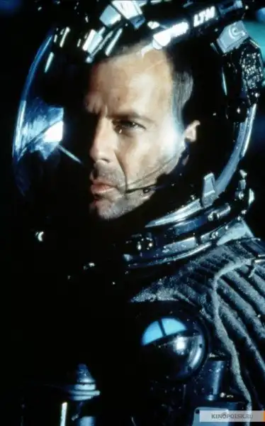 День рождения Брюса Уиллиса