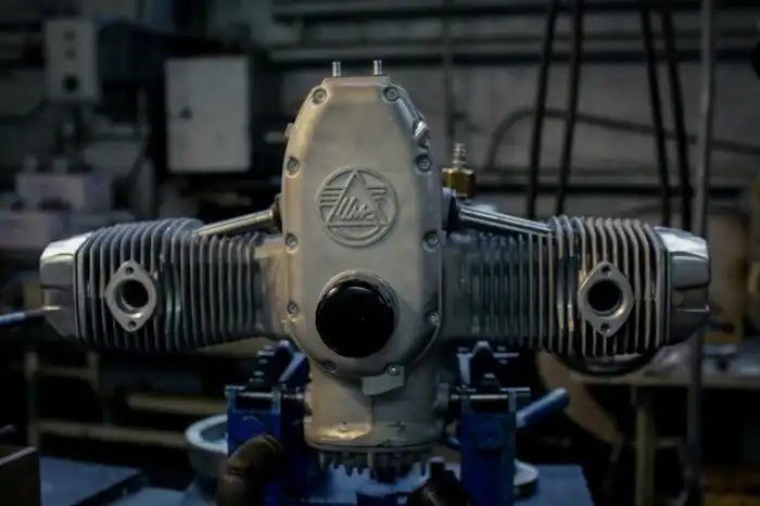 Как собирают мотоциклы «Урал»