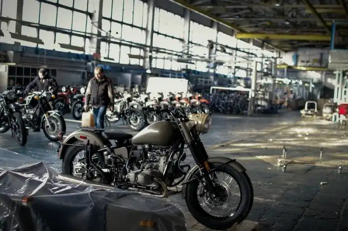 Как собирают мотоциклы «Урал»