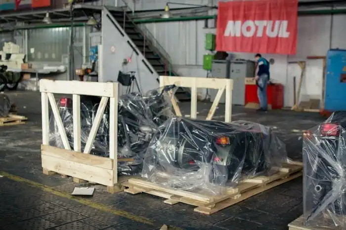 Как собирают мотоциклы «Урал»