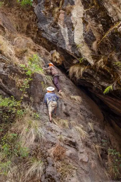 Неизвестные Гималаи: в поисках охотников за медом диких пчёл