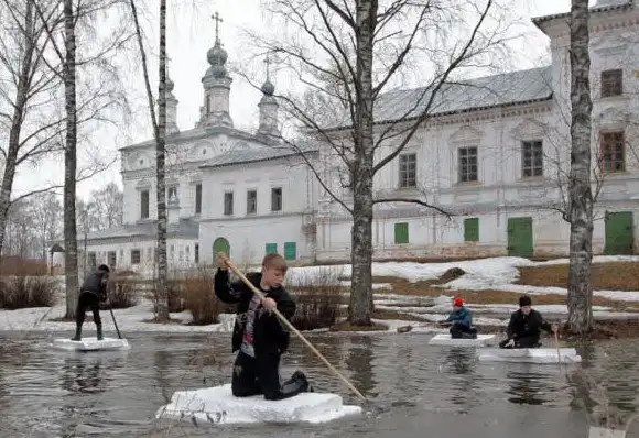 Половодье - это старинная русская традиция