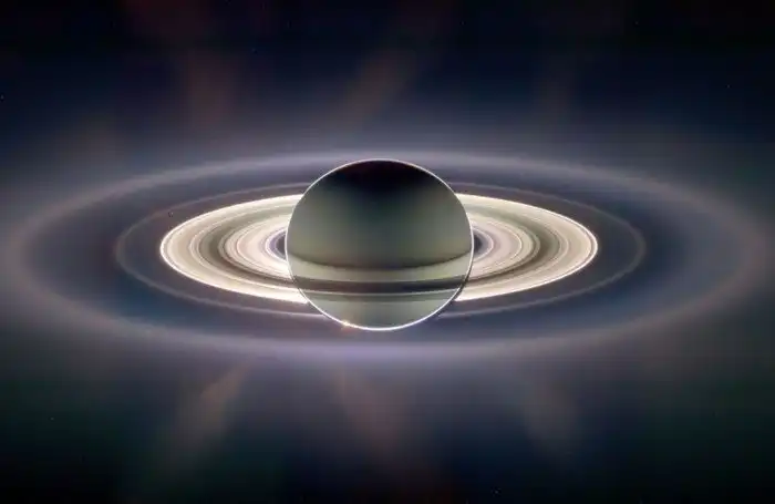 Удивительные эпические фотографии Сатурна