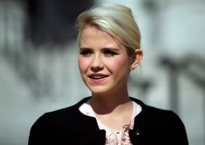 Жертвы, которые влюбились в своих мучителей: шокирующие примеры «стокгольмского синдрома»