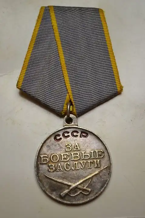 «Пусть эту собаку пронесут на руках по Красной площади на моем кителе…» Иосиф Сталин.