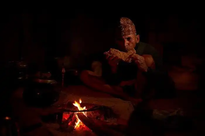 Как добывают сладкое золото Непала