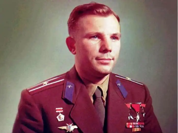 Юрий Алексеевич Гагарин – первый космонавт