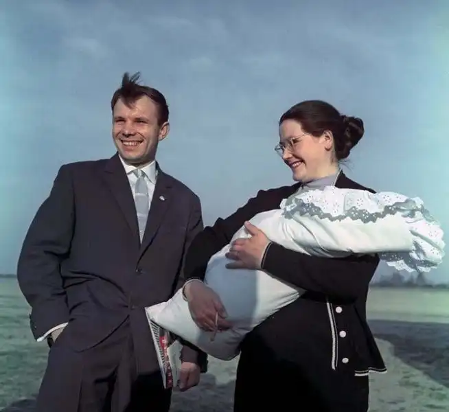 Юрий Алексеевич Гагарин – первый космонавт