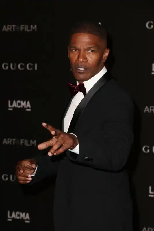 12 голливудских знаменитостей, которые стали героями в реальной жизни