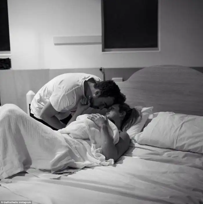 Первое «привет»: фотопроект о первой встрече мамы и малыша