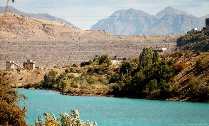 Горная жемчужина Узбекистана: Чарвакское водохранилище