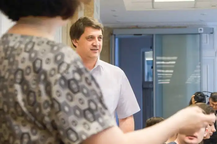 Как работает крупнейший нефтеперерабатывающий завод в России