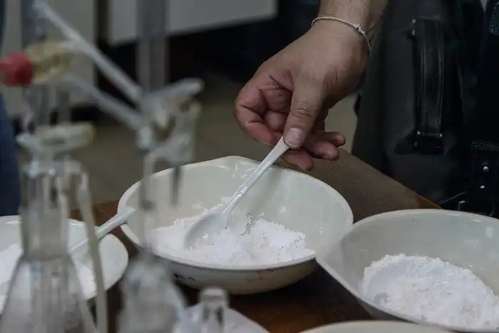 Как работает крупнейший нефтеперерабатывающий завод в России