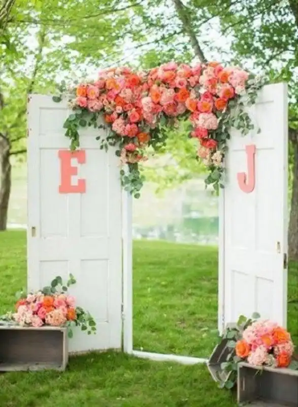 Фоны для свадебной фотосессии: 25 ярких примеров для идеального торжества