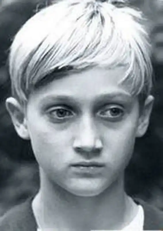 20 классных старых фотографий российских звёзд в детстве