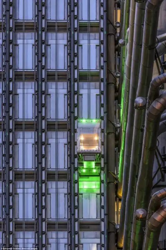 Не хватает только зомби: как выглядит Лондон в предрассветные часы