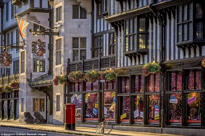 Не хватает только зомби: как выглядит Лондон в предрассветные часы