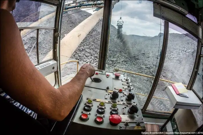 Как в Хакасии добывают уголь открытым способом