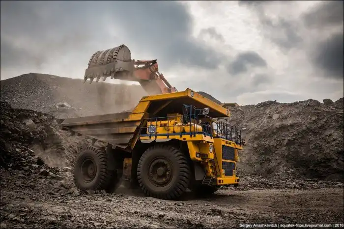 Как в Хакасии добывают уголь открытым способом