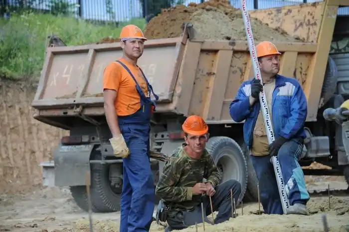В Белгороде рассказали о стройке новой школы с помощью отфотошопленных снимков
