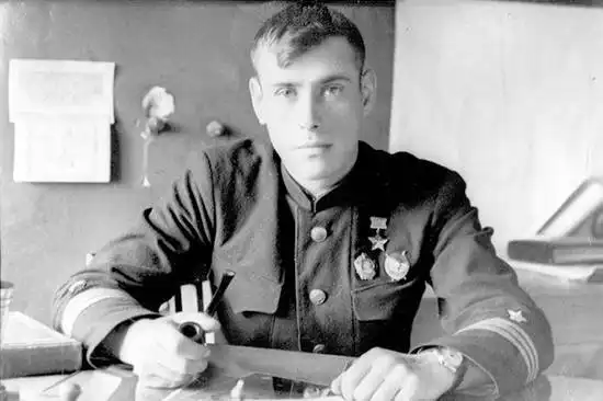 Герой Советского Союза контр-адмирал Сергей Александрович Осипов