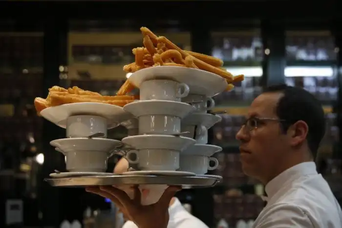 Как не ударить в грязь лицом в модном дорогом ресторане: 12 самых распространённых ошибок