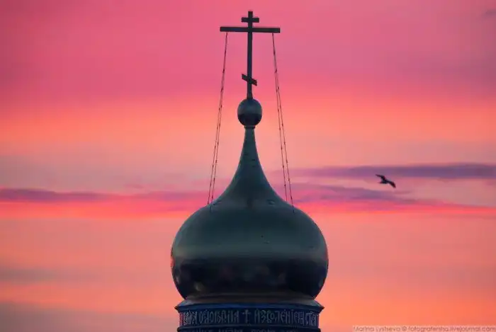 Как солнце вставало над Кремлем